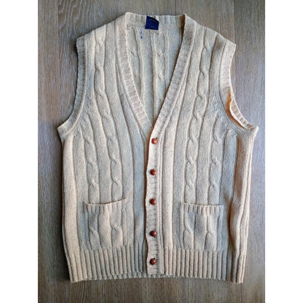 Gant old money grandpa core wool beige cableknit sweater vest pockets buttons